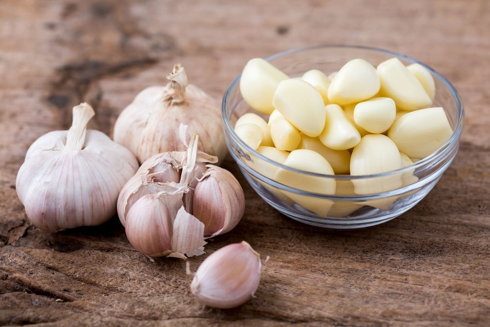 Fresh Peeled Garlic (By Pack)